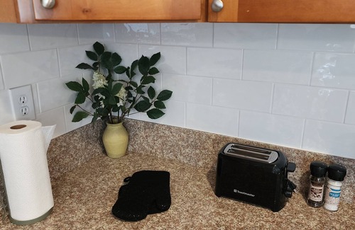 Apple Valley Apartment | Pleasant apartment with AC in Apple Valley