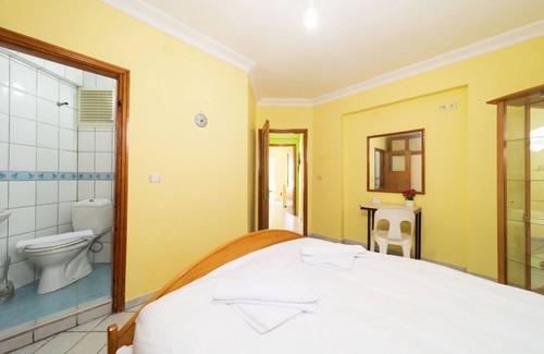 Kargicak Apartment | Cozy Flat with Sea View Steps from Beach in Alanya