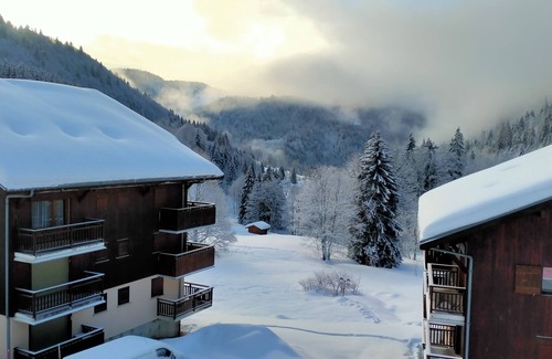 Hirmentaz Apartment | Charming Studio for 4 in Haute Savoie: Lakes & Mountains