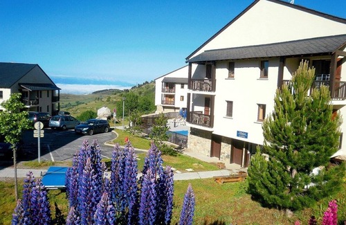 Font-Romeu-Odeillo-Via Apartment | Cozy Font-Romeu Studio with Mountain Views & Pool Access