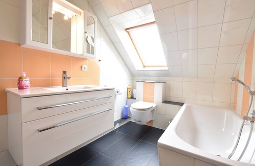 Insel Poel House | Ideal Holiday Home in Malchow with Ocean View & Beach Access