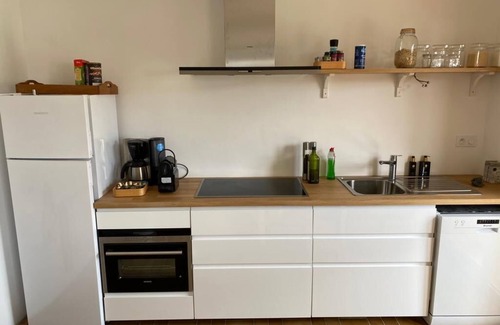 Wissant House | Pleasant house in quiet neighborhood with garage and fenced garden.