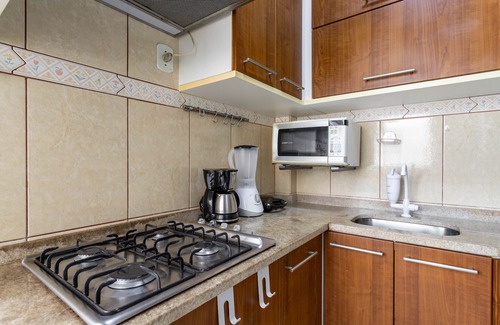 Copacabana Apartment | Welcoming Copa Retreat | Perfect for Friends and Families