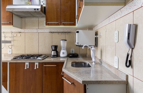 Copacabana Apartment | Welcoming Copa Retreat | Perfect for Friends and Families