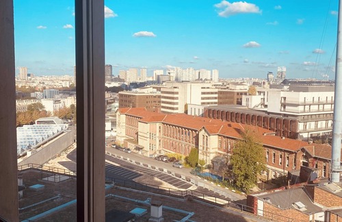 Le Kremlin-Bicetre Apartment | Pleasant Paris apartment
