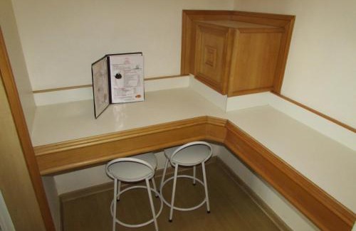 Zona Norte Hotel | Inviting Stay at Pleasant Place Hotel with Hot Tub & Dining