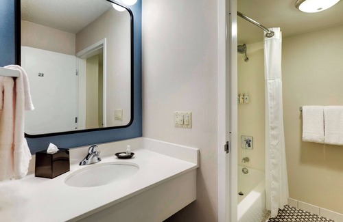 Oyster Point Resort | Exceptional Units for Pets, Perfect Location Awaits You!