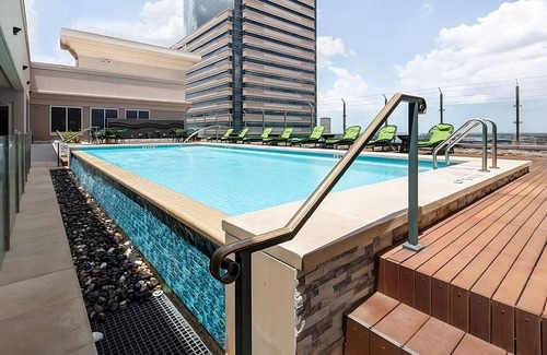Texas Medical Center House | Comfortable Stay Near Museum District with Pool Access