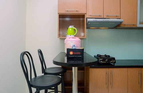 Kelapa Gading Barat Apartment | Cozy Studio Apartment at City Home MOI with Pool Access