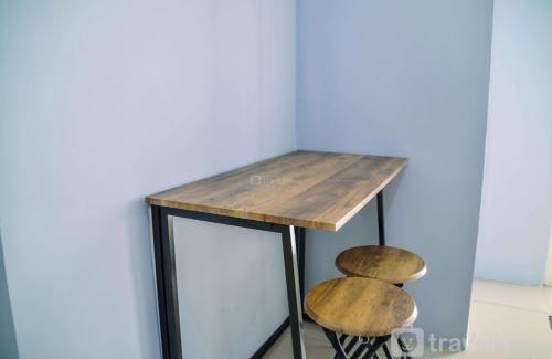 Ciputat Apartment | Cozy Studio at Baileys Apartment by Travelio