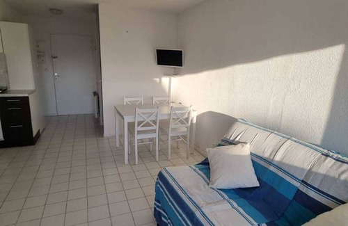 Montpellier Apartment | Cozy T2 La Grande Motte with Pet-Friendly Amenities