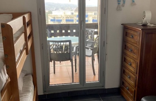 Lacanau-Ocean Apartment | Cozy Oceanfront 2-Cabin Apartment Steps from the Beach