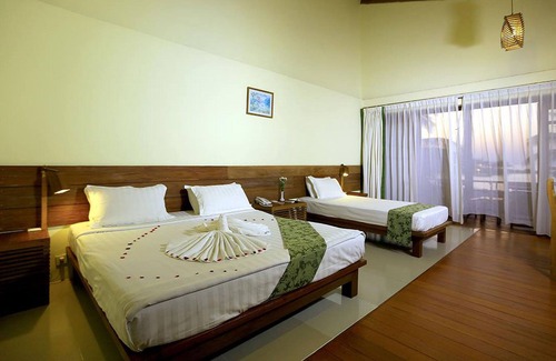 Ngapali Hotel | Scenic Stay at Pleasant View Resort with Ocean Views & Spa