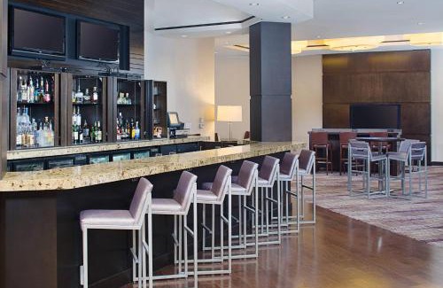 Pleasanton Hotel | Pet-Friendly Pleasanton Marriott with Ocean View & Pool