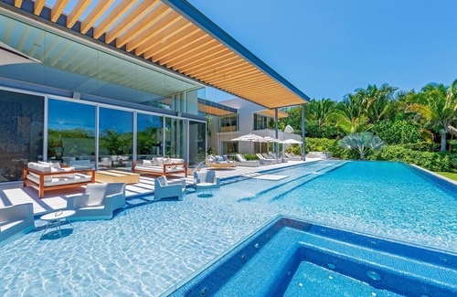 Punta de Mita House | Casa Brisa in Kupuri: Beachfront Estate with Private Pool