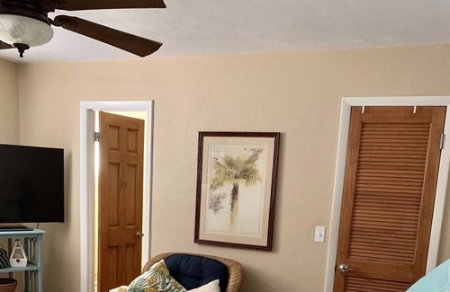Melrose House | Please relax and enjoy our 2 bedroom 2 bath home on beautiful Lake Swan.