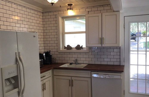 Melrose House | Please relax and enjoy our 2 bedroom 2 bath home on beautiful Lake Swan.