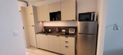 Saint-Claude Apartment | Plein centre, lumineux