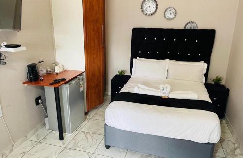 Flora Park House | Plein On Suid Guesthouse