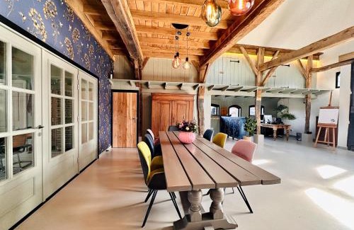 Neede Bed & Breakfast | Cozy Pleisterplaats Schöppert B&B with On-Site Dining