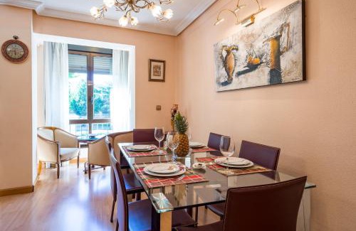 Centro Apartment | Central Salamanca Stay - 5 Minutes to Plaza Mayor, Wifi Included