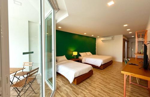 Makham Tia Hotel | Affordable Plernpetch Hotel - Family-Friendly Comfort Awaits