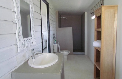 Plettenberg Bay Cabin | Tranquil Plett River Lodge: Family-Friendly with Dining Options