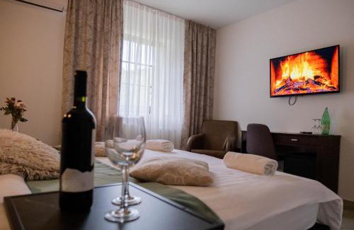 Cujica Krcevina Hotel | Enjoy Oceanfront Comfort at Plitvice Inn – 4 Star Haven
