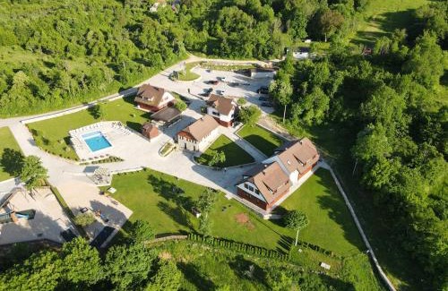 Plitvicka Jezera Hotel | Discover Plitvice Village: Oceanfront Paradise Awaits