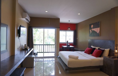 Ranong Hotel | Top-Rated Ploenjai Hotel Ranong with Family-Friendly Amenities