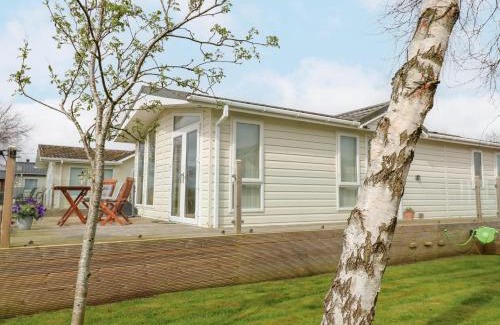 Welton House | Experience Comfort at Plot 32 - A Premier 4-Star Retreat