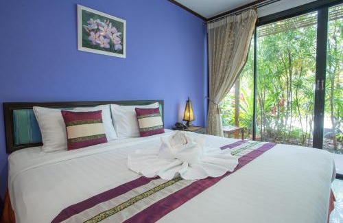 Bangkok Resort | Cozy PloyKhumThong Boutique Resort with Ocean Views
