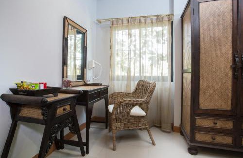 Bangkok Resort | Cozy PloyKhumThong Boutique Resort with Ocean Views