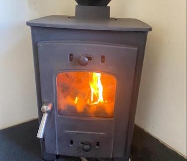 Paignton Apartment | Discover Plum Hut: Pet-Friendly Retreat with Top Ratings