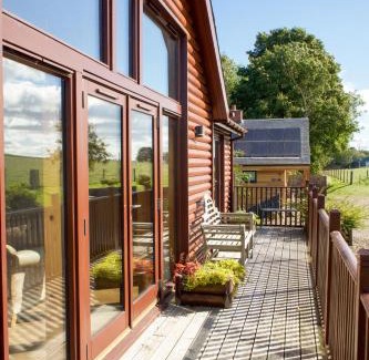 Abernyte House | Plum Tree Lodge: Family and Pet-Friendly Getaway