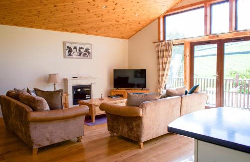Abernyte House | Plum Tree Lodge: Family and Pet-Friendly Getaway