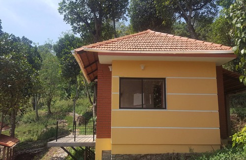Kodaikanal Cottage | Explore Nature at Plumeria Eco Trails Resort with Breakfast