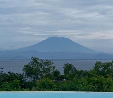 Sampalan Hotel | Plumeria NP: Oceanfront Retreat with Spa and Pool