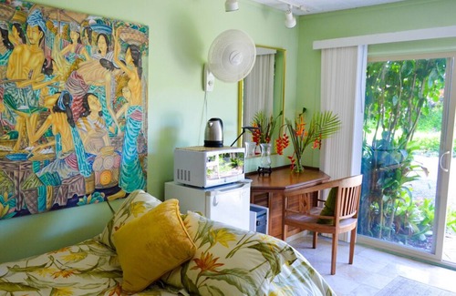Haiku Cabin | Discover Plumeria Room on Maui's Breathtaking North Shore