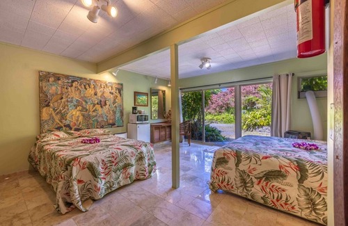 Haiku Cabin | Discover Plumeria Room on Maui's Breathtaking North Shore