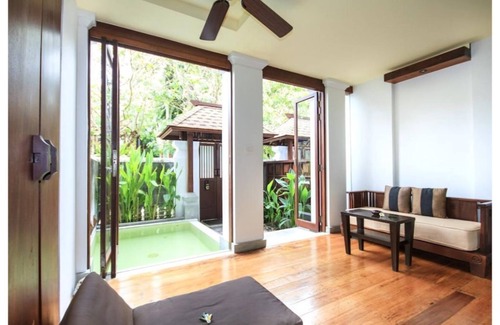 Lamai Resort | Indulge in Plunge Pool Suite 15 with Spa and Hot Tub