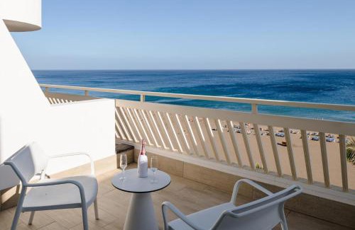 Puerto del Carmen Hotel | Experience Plus Fariones Suite Hotel with Oceanfront Bliss