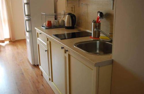Chaika Apartment | Stylish 1-Bed Apartment with Pool in Dawn Park D