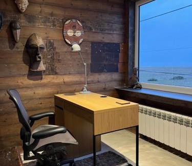 Lydd-on-Sea Bed & Breakfast | Family-Friendly Retreat at Pluto House with Great Reviews