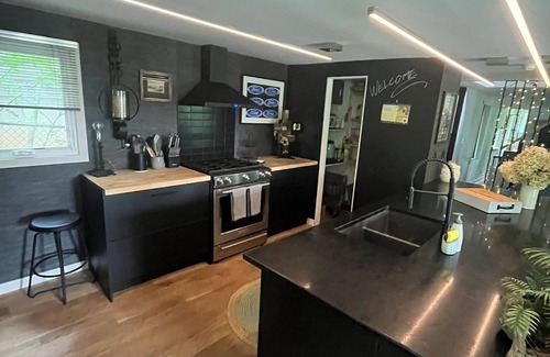 Port Ewen House | Pluto's Retreat - A welcoming 3-bedroom house in Kingston