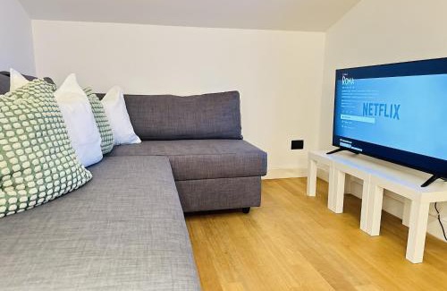Zona LI La Storta Apartment | Family-Friendly PM 26 Via Riccardo Morbelli Guest House