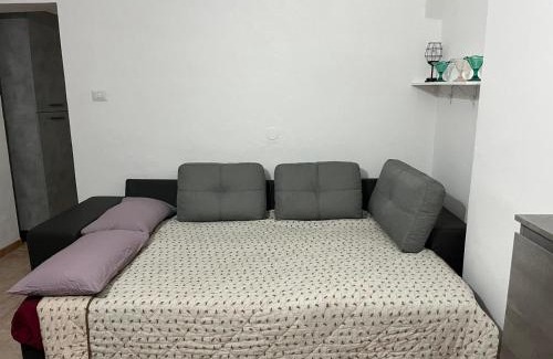Olmedo Apartment | Pet-Friendly Retreat at PM 6 Via Cesare Battisti Guest House