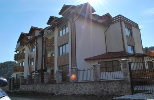 Madzhare Apartment | Welcoming PM Services Riverside Apartments with Accessibility