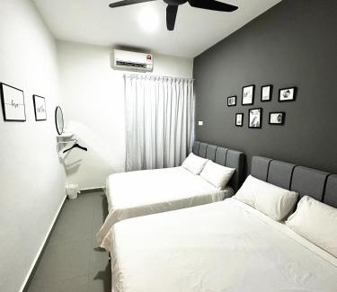 Bayan Baru Apartment | Modern Airport Retreat: 8.7/10 Guest Rated & Family-Friendly