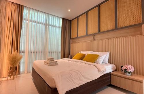 Na Chom Thian Villa | Discover PNT Luxury Jomtien: Family-Friendly with Pool